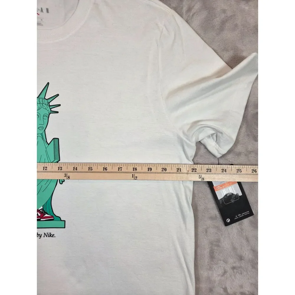 Nike Air Jordan NYC Statue Of Liberty Bred T-Shirt Men’s L CU2109-100 NWT